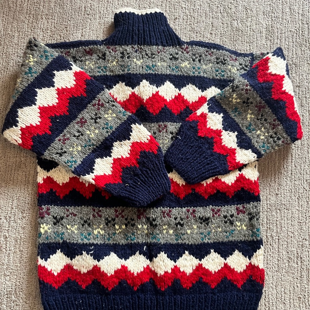 100% wool handmade in Ecuador sweater button closure - Picture 5 of 7
